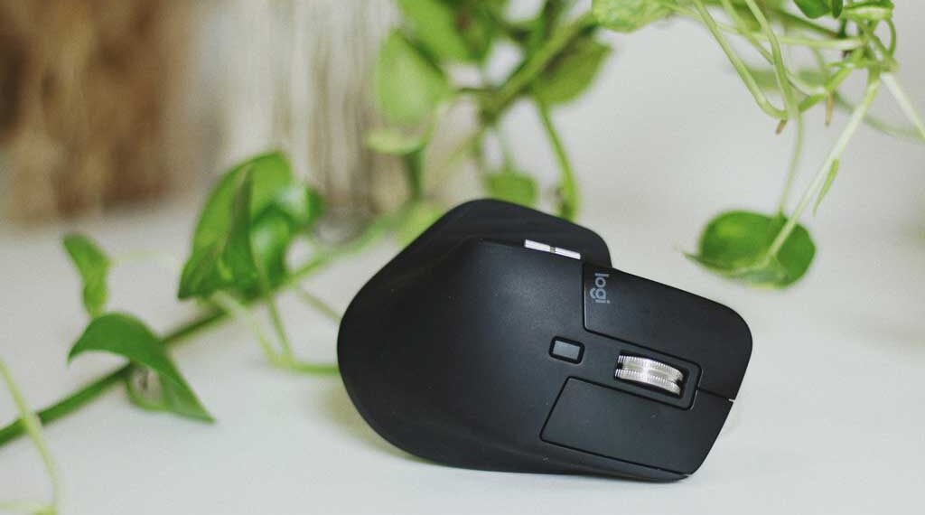 Logitech MX Master 3 vs MX Master 3s : Worth The Upgrade?